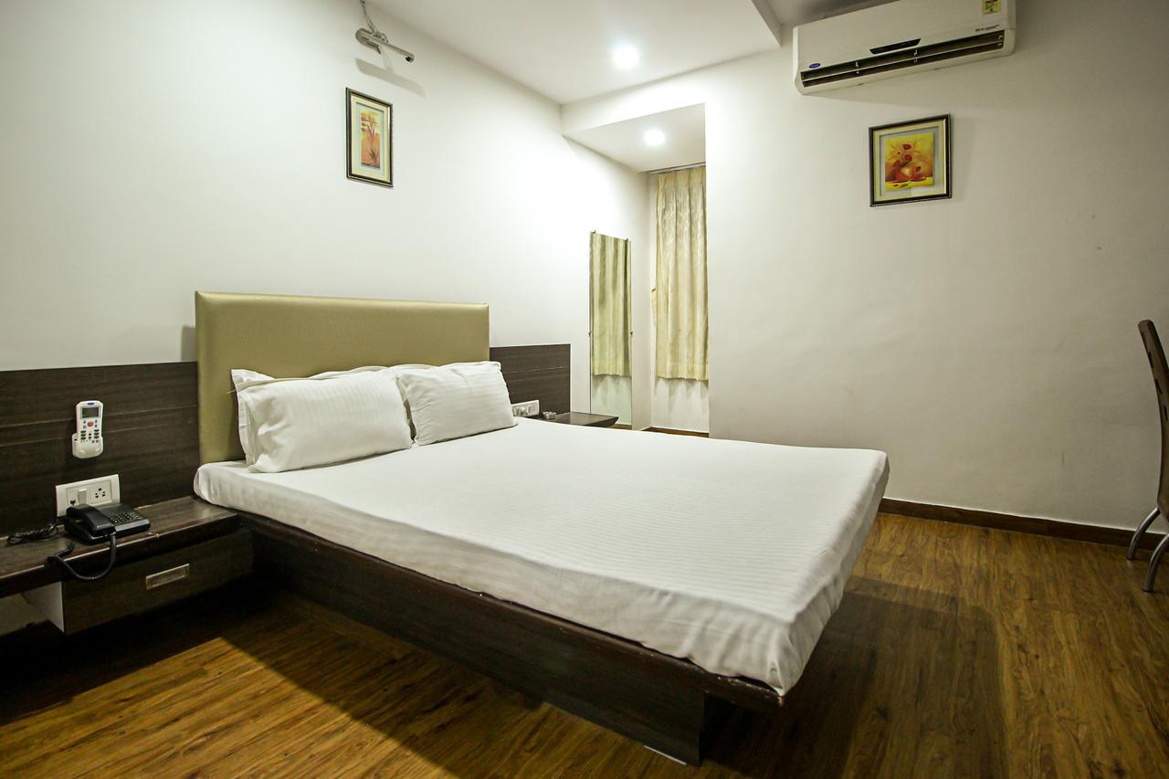 New Rajdhani Hotel ヴァドーダラー エクステリア 写真