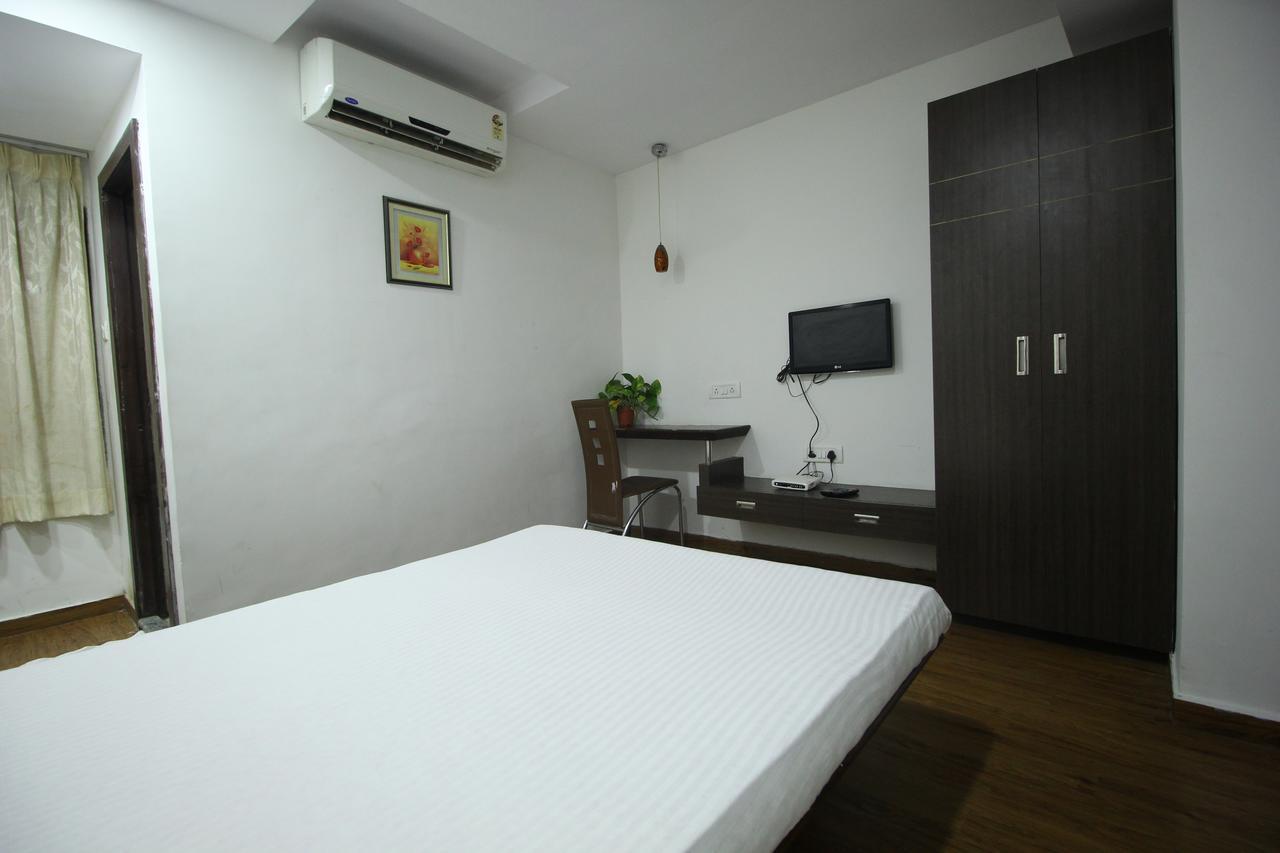 New Rajdhani Hotel ヴァドーダラー エクステリア 写真