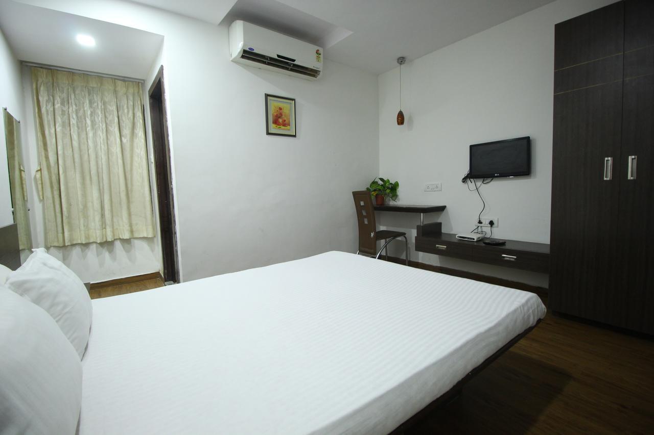 New Rajdhani Hotel ヴァドーダラー エクステリア 写真