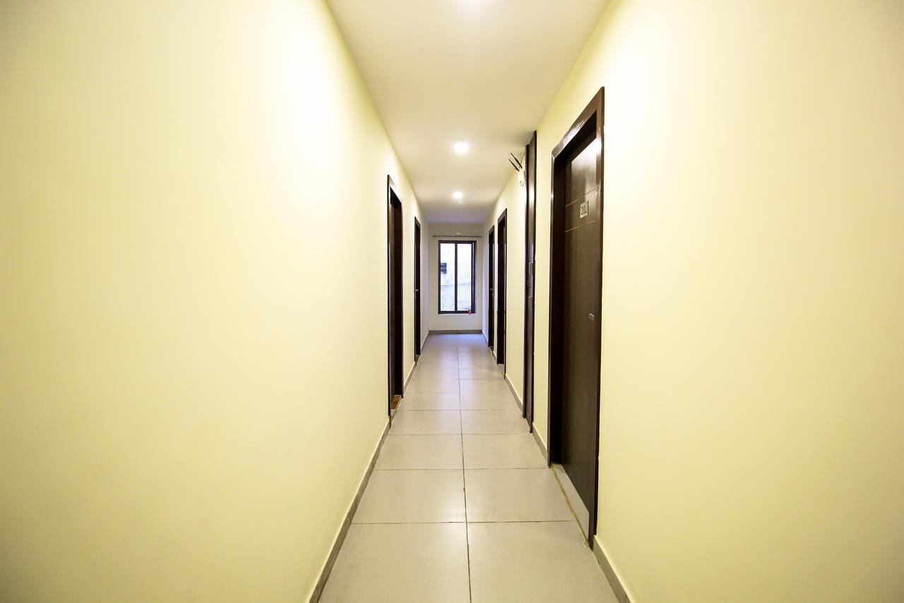 New Rajdhani Hotel ヴァドーダラー エクステリア 写真