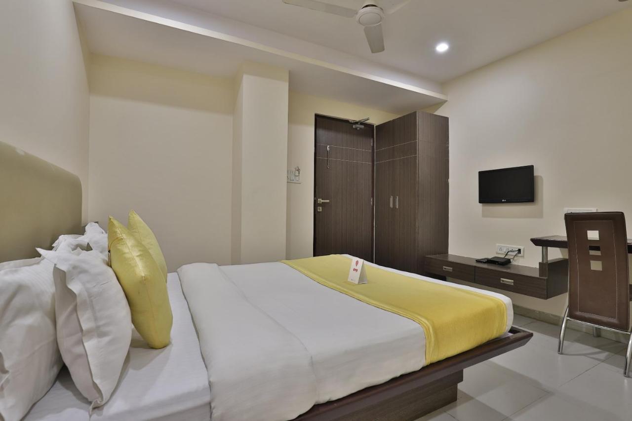 New Rajdhani Hotel ヴァドーダラー エクステリア 写真