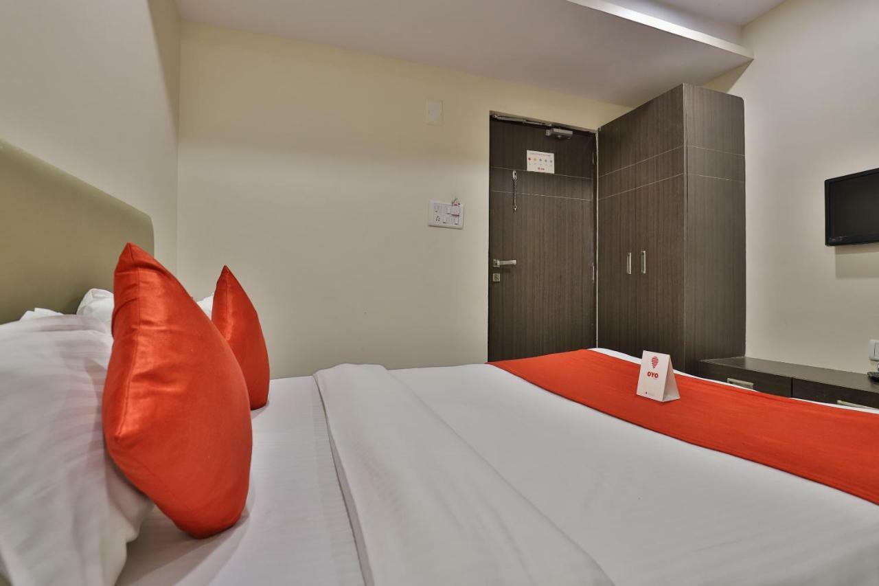 New Rajdhani Hotel ヴァドーダラー エクステリア 写真